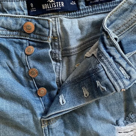 Hollister sz 0 ultra high-rise mom shorts 3” euc distressed - Picture 3 of 6